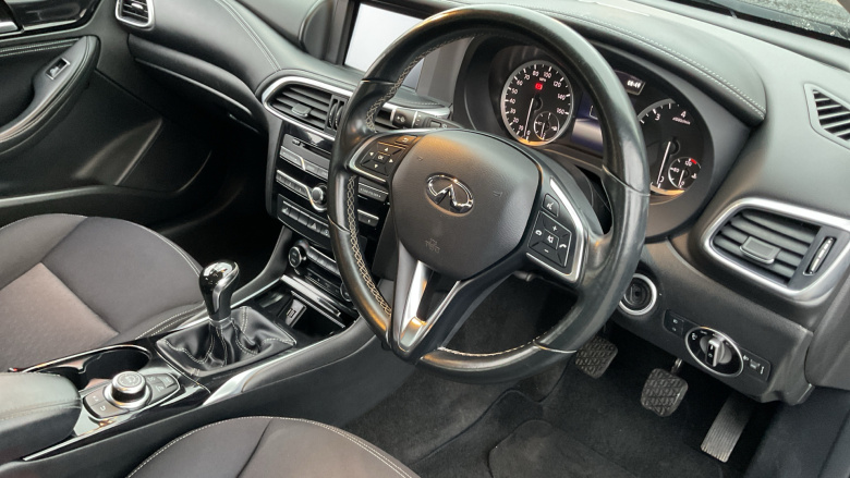 Infiniti Q30 1.5d Business Executive 5dr Diesel Hatchback